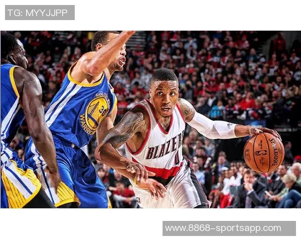 勇士半场微弱领先开拓者库里表现抢眼巴特勒状态低迷未得分 勇士半场微弱领先开拓者库里表现抢眼巴特勒状态低迷未得分